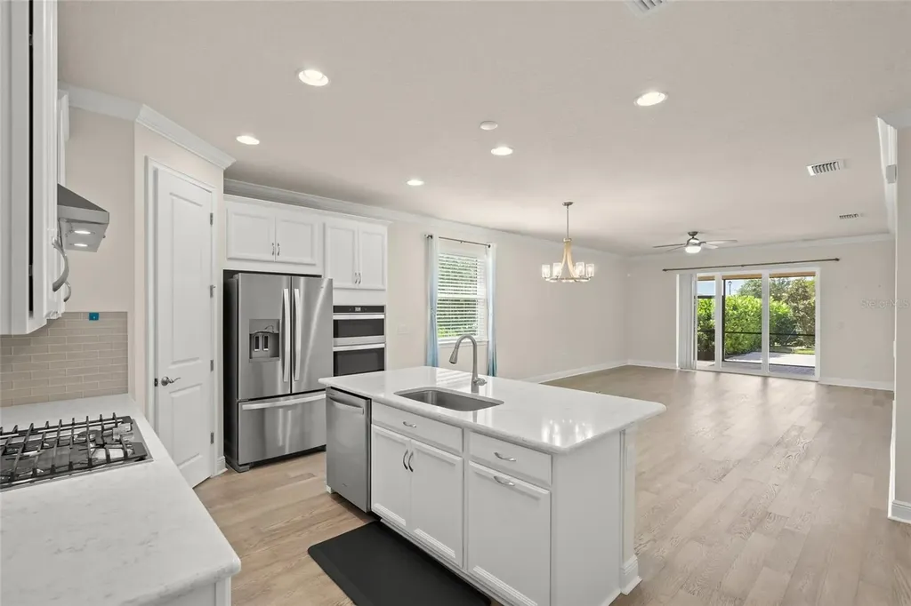 5690 Long Shore Loop Sarasota FL 34238