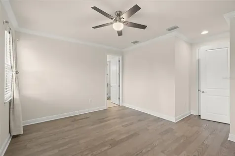 5690 Long Shore Loop Sarasota FL 34238
