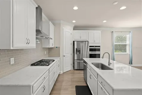 5690 Long Shore Loop Sarasota FL 34238