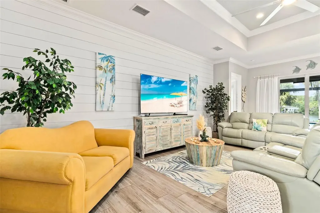 5418 56th Court E Bradenton FL 34203