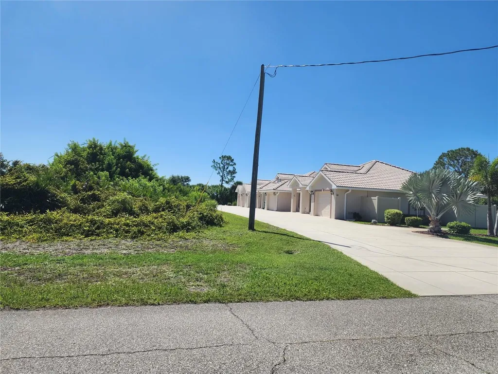 13 Forest Drive Rotonda West FL 33947
