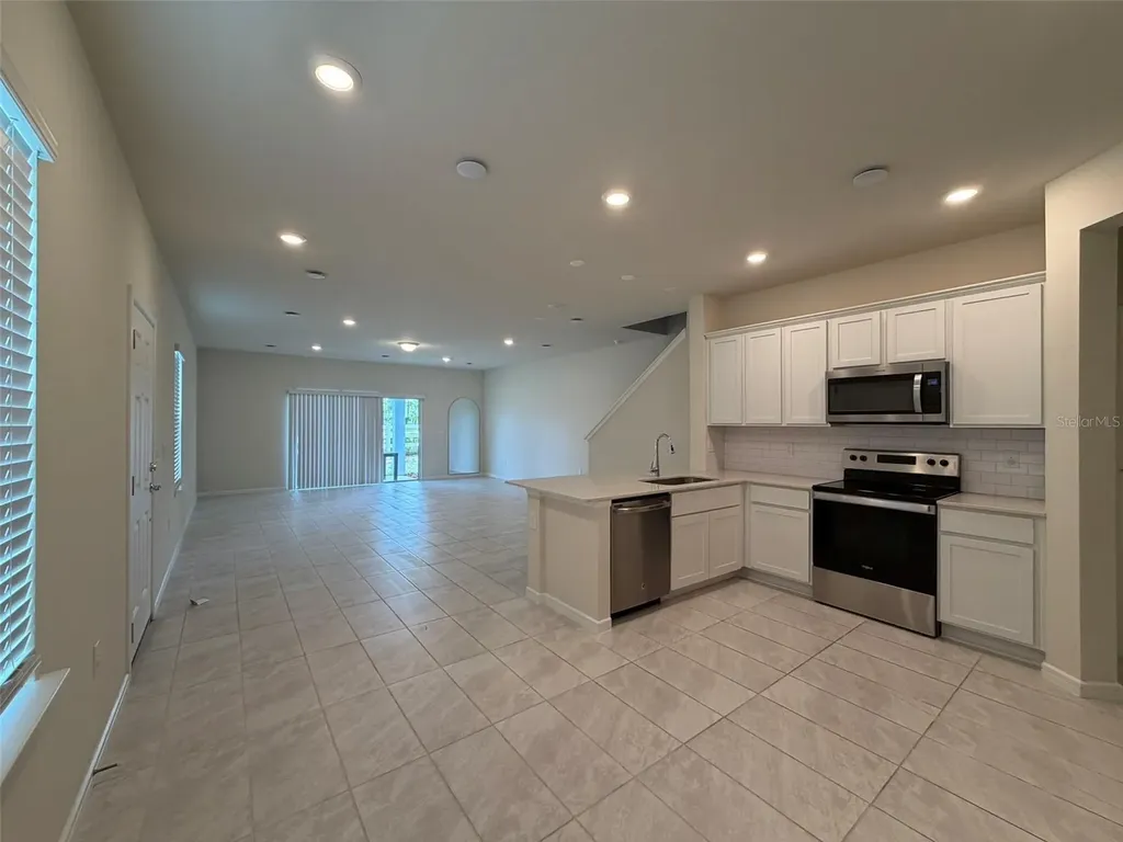 2803 Stunning Avenue Davenport FL 33896