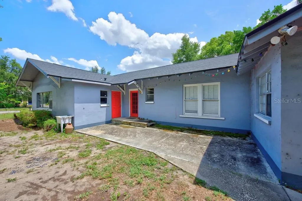6020 N Flora Vista Avenue Tampa FL 33604