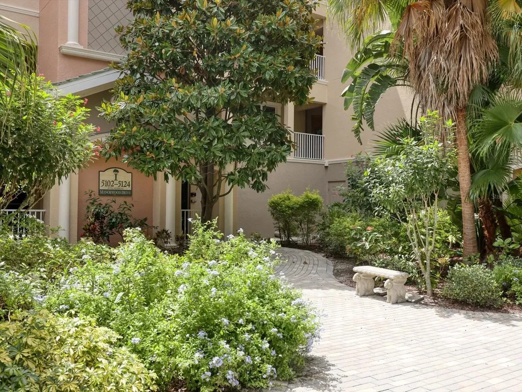 5122 Manorwood Drive Sarasota FL 34235