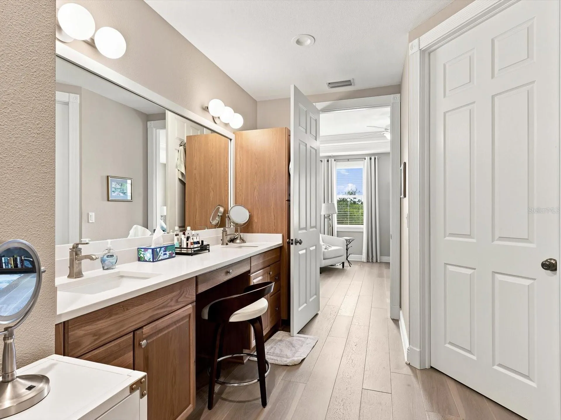 5122 Manorwood Drive Sarasota FL 34235