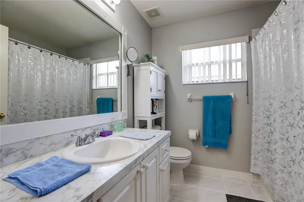 2242 Towering Oaks Circle Seffner FL 33584