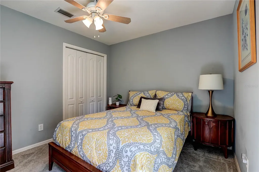 2242 Towering Oaks Circle Seffner FL 33584