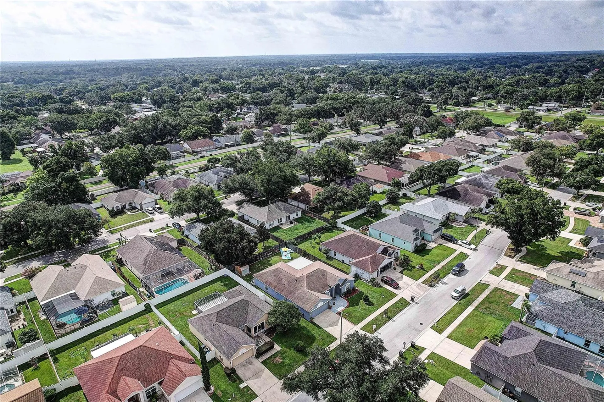 2242 Towering Oaks Circle Seffner FL 33584