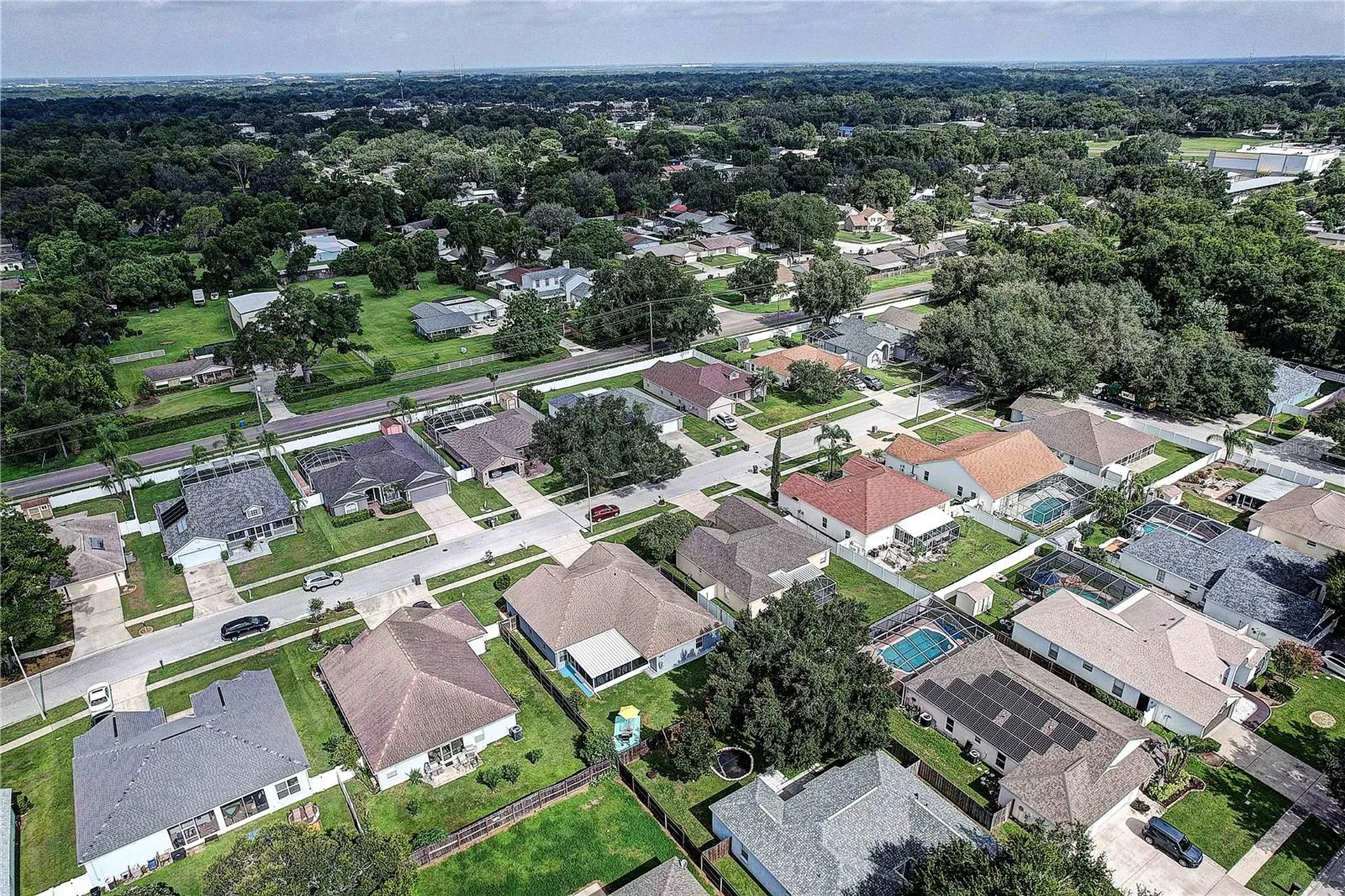 2242 Towering Oaks Circle Seffner FL 33584