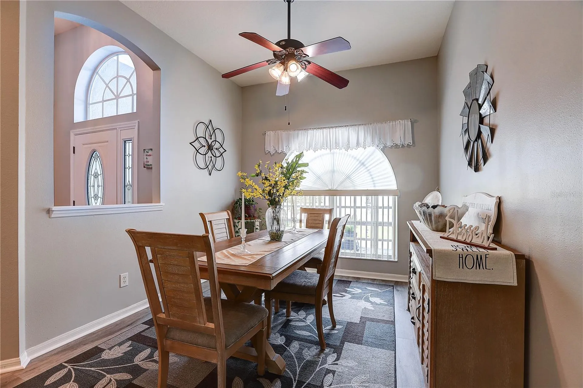 2242 Towering Oaks Circle Seffner FL 33584