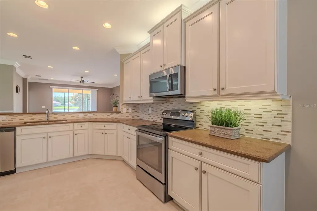 4919 Marble Springs Circle Wimauma FL 33598