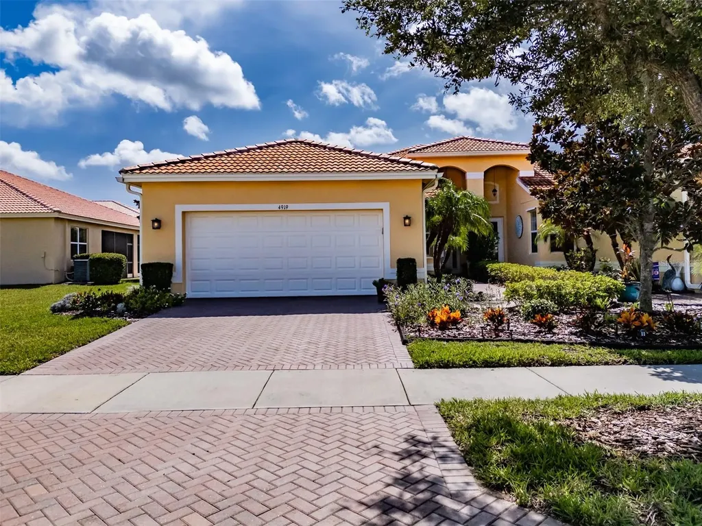 4919 Marble Springs Circle Wimauma FL 33598