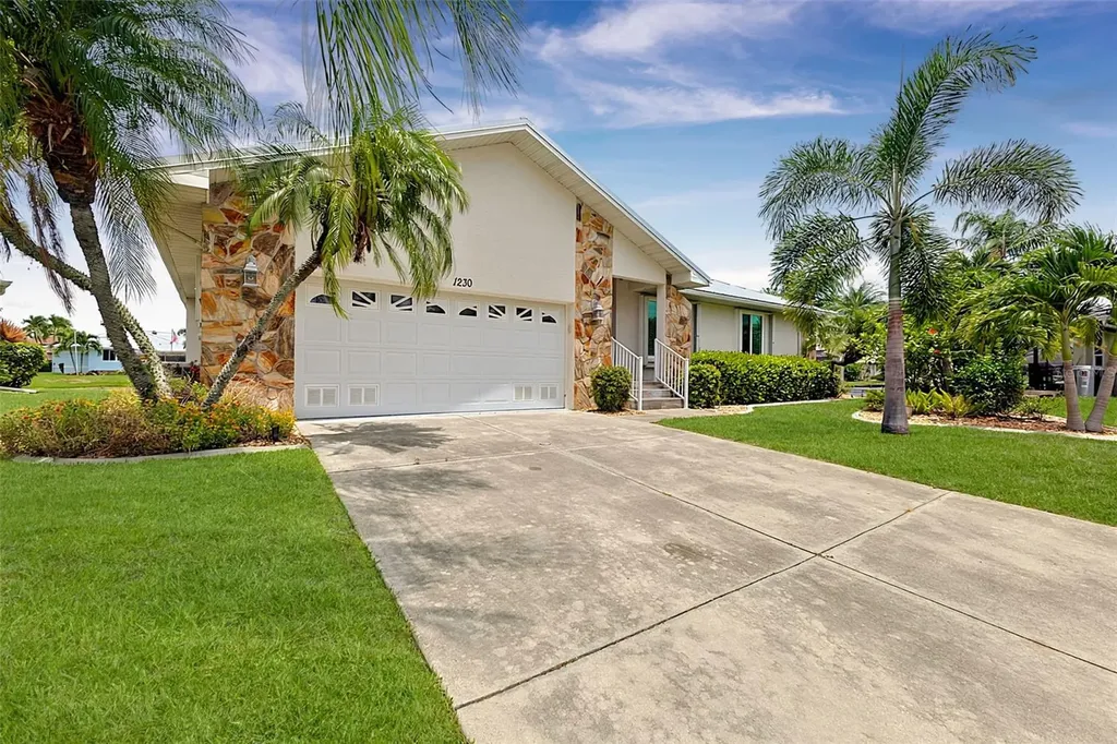 1230 Swan Court Punta Gorda FL 33950