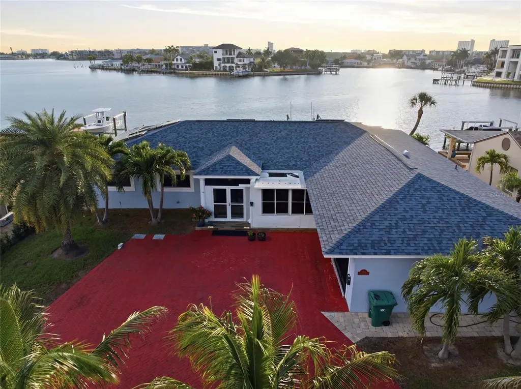 1818 Dolphin Boulevard S St Petersburg FL 33707