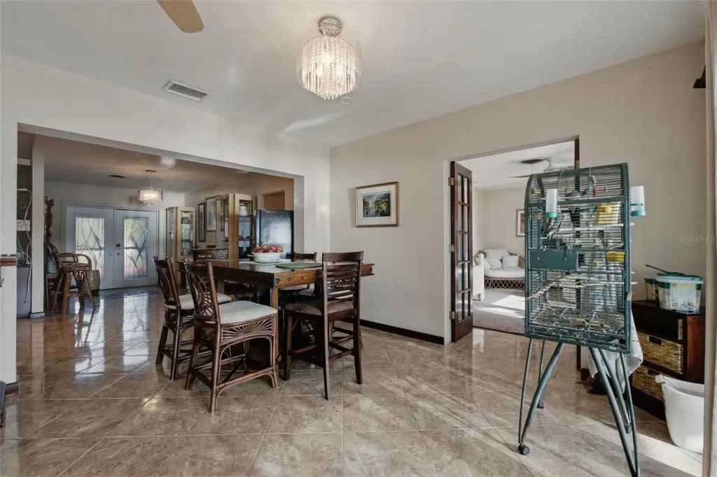 1818 Dolphin Boulevard S St Petersburg FL 33707