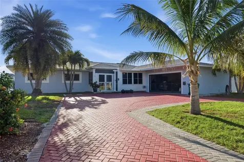 1818 Dolphin Boulevard S St Petersburg FL 33707