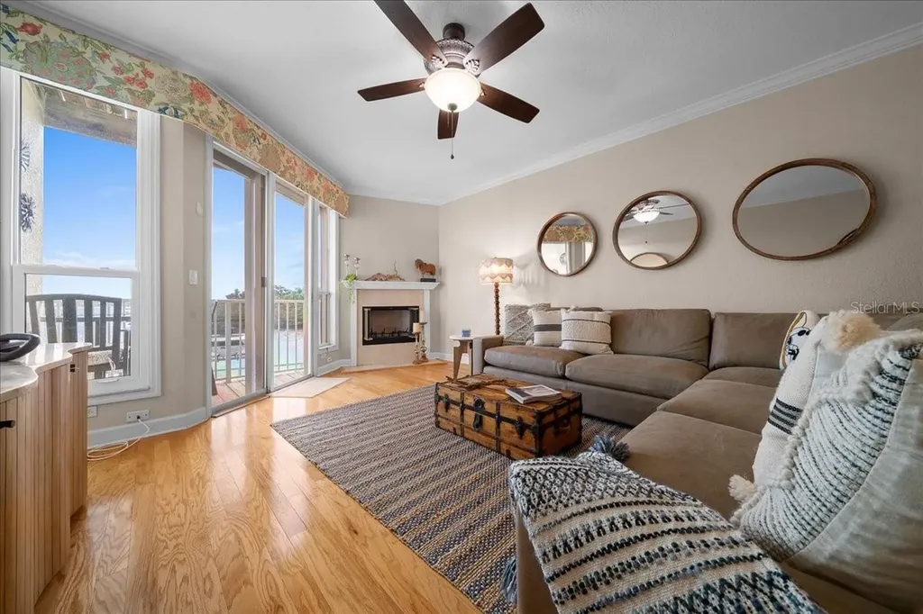 158 Brent Circle Oldsmar FL 34677