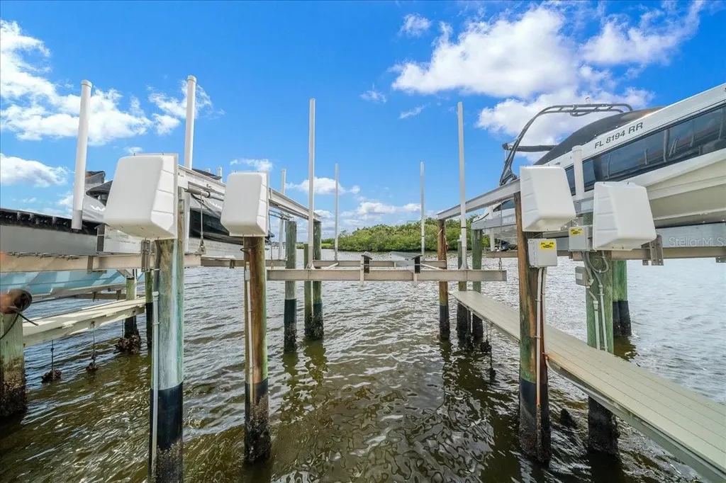 158 Brent Circle Oldsmar FL 34677