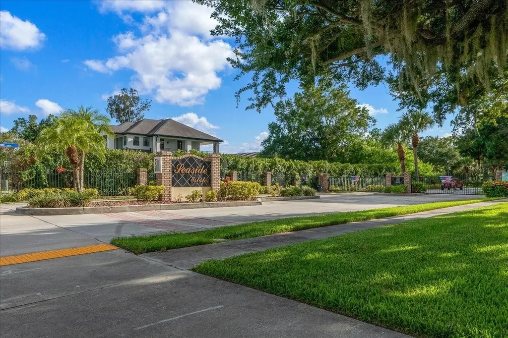 158 Brent Circle Oldsmar FL 34677