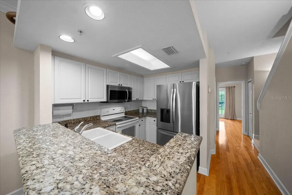 158 Brent Circle Oldsmar FL 34677