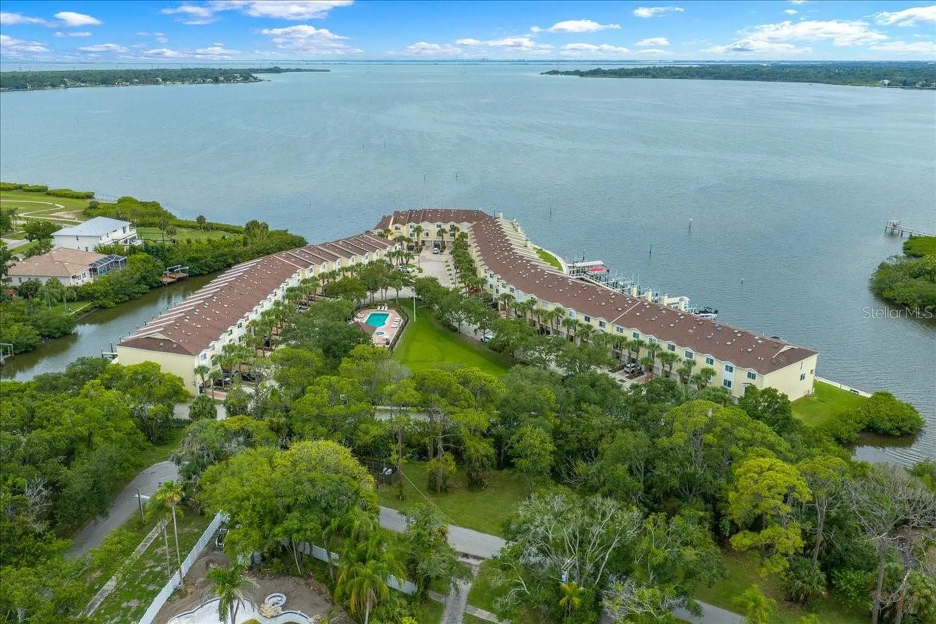 158 Brent Circle Oldsmar FL 34677