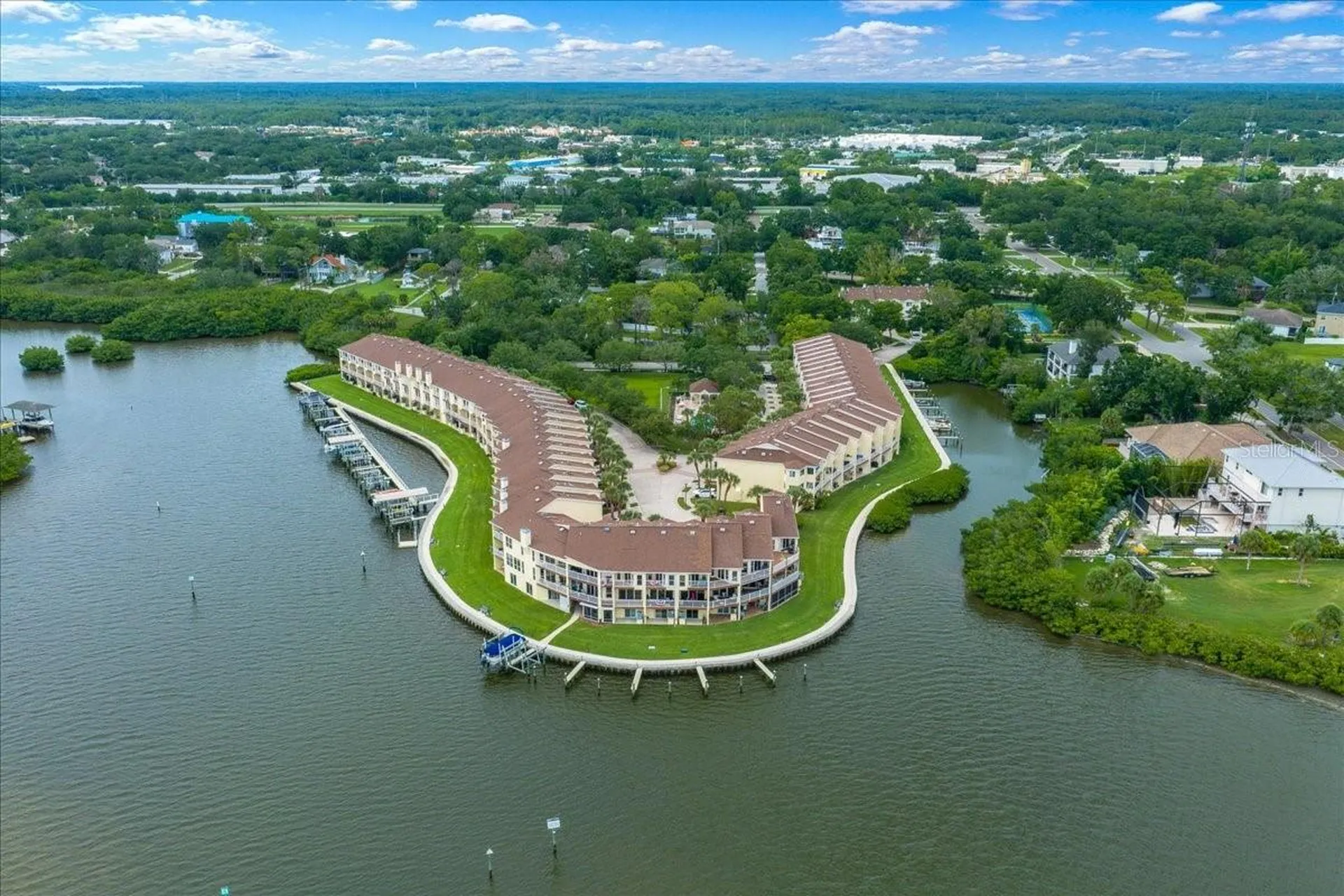 158 Brent Circle Oldsmar FL 34677