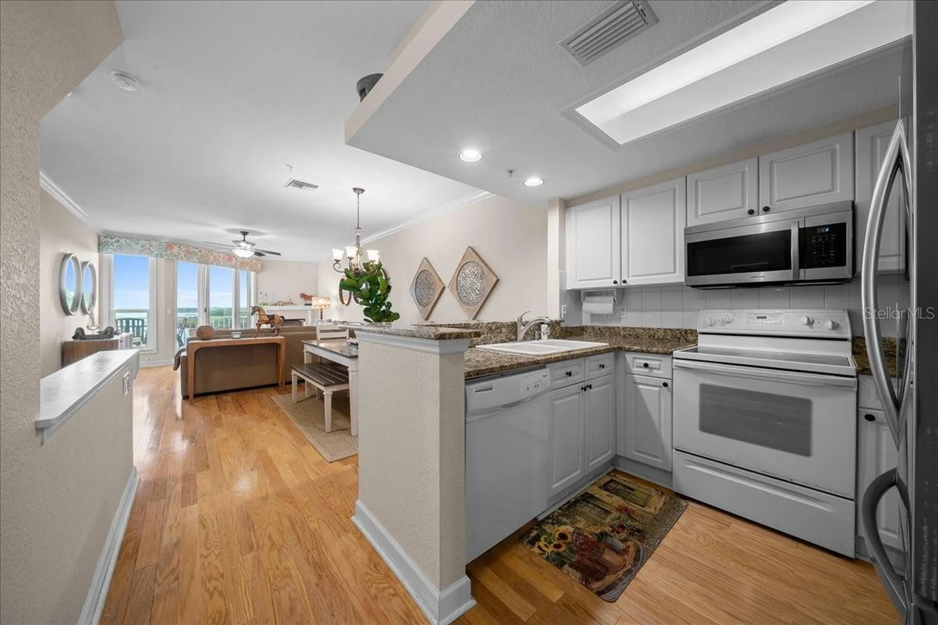 158 Brent Circle Oldsmar FL 34677