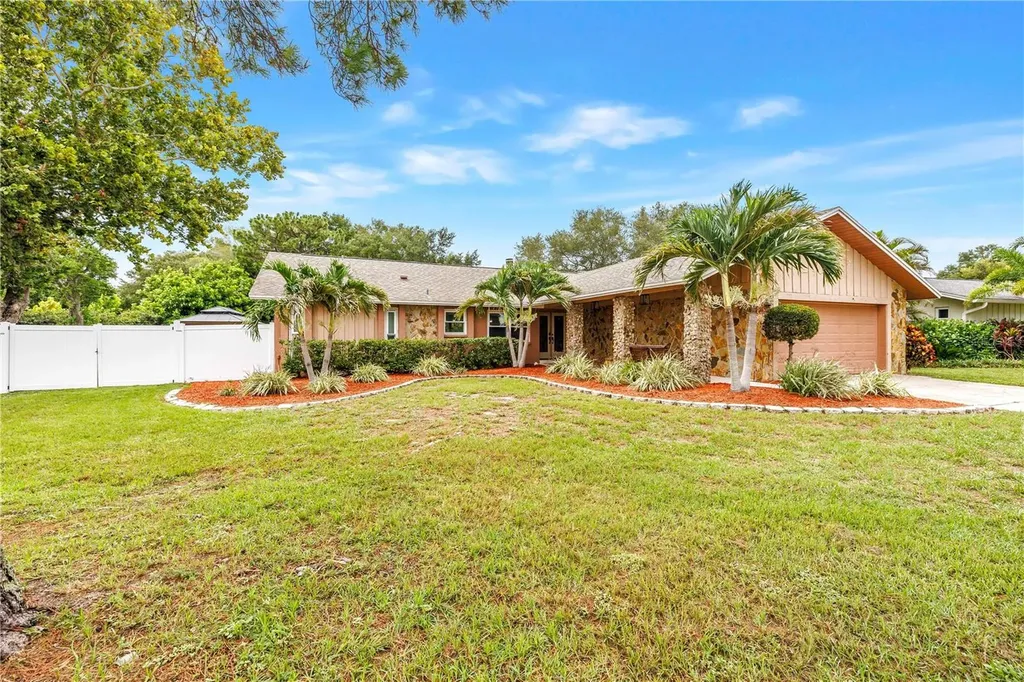 10210 95th Street Seminole FL 33777