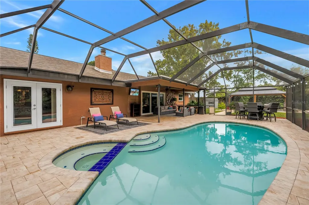 10210 95th Street Seminole FL 33777