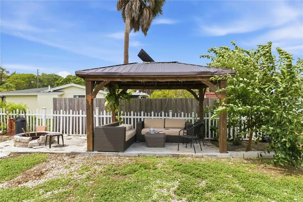 3706 Old Bradenton Road Sarasota FL 34234