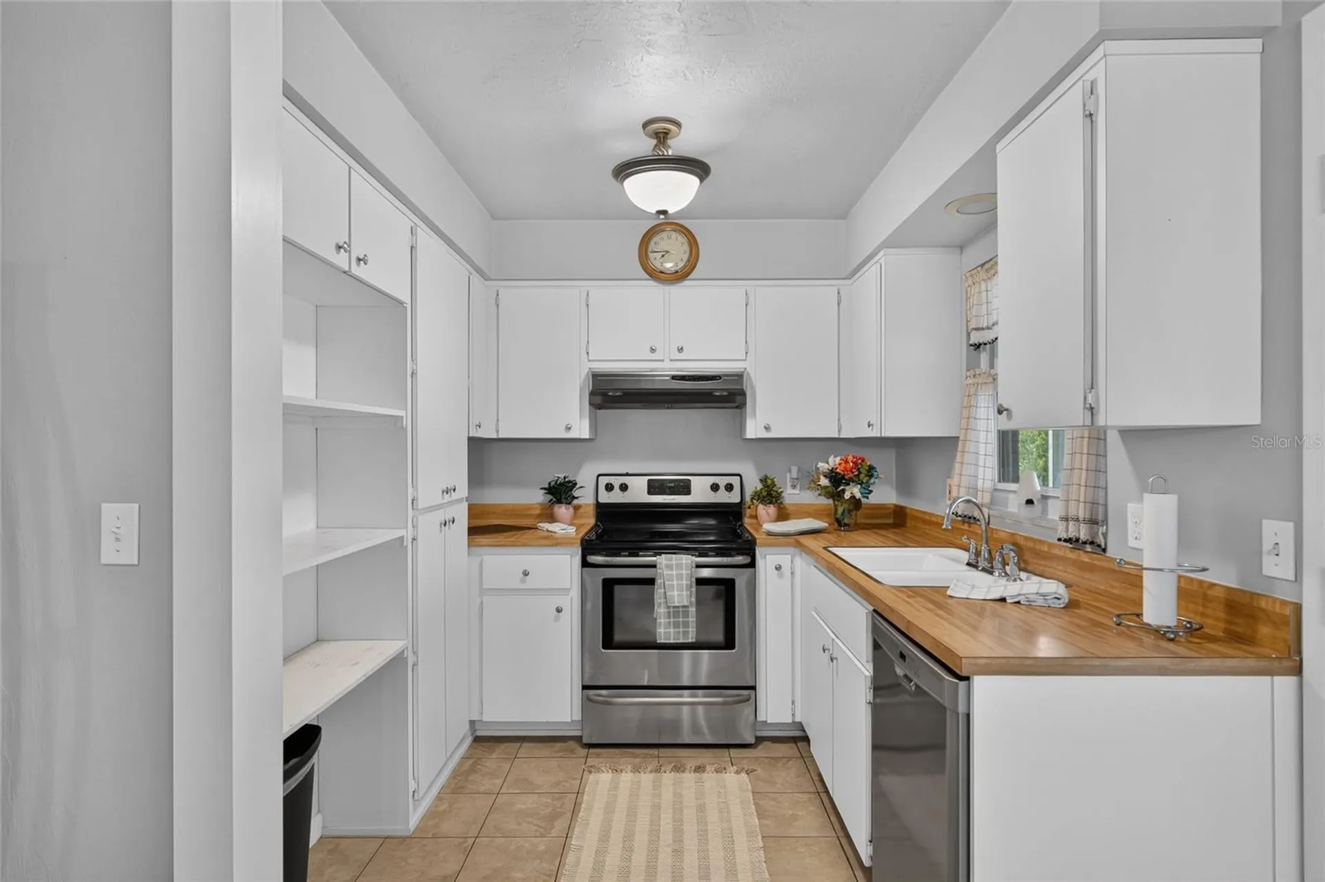 3705 N Honeylocust Drive Beverly Hills FL 34465