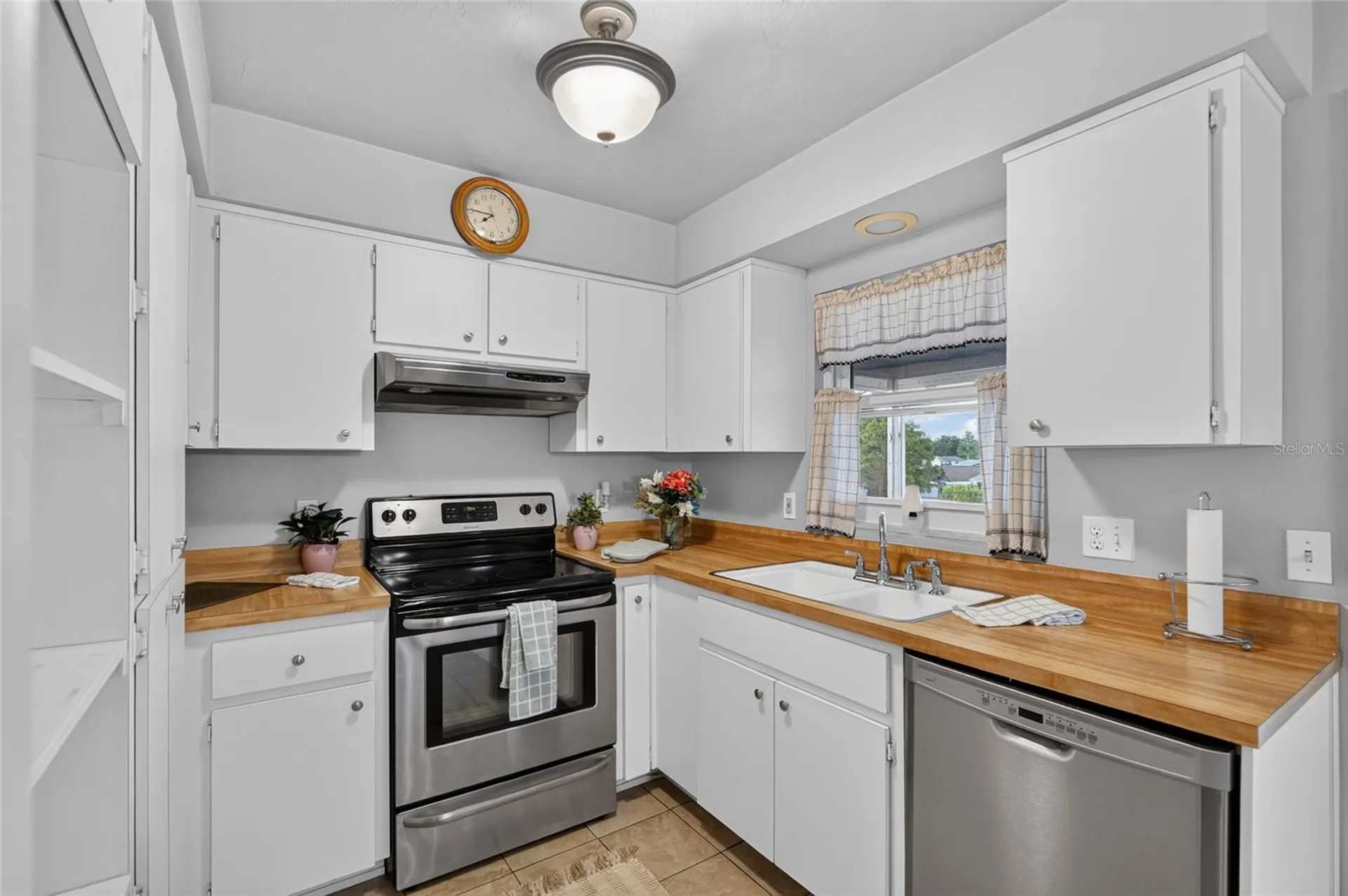 3705 N Honeylocust Drive Beverly Hills FL 34465