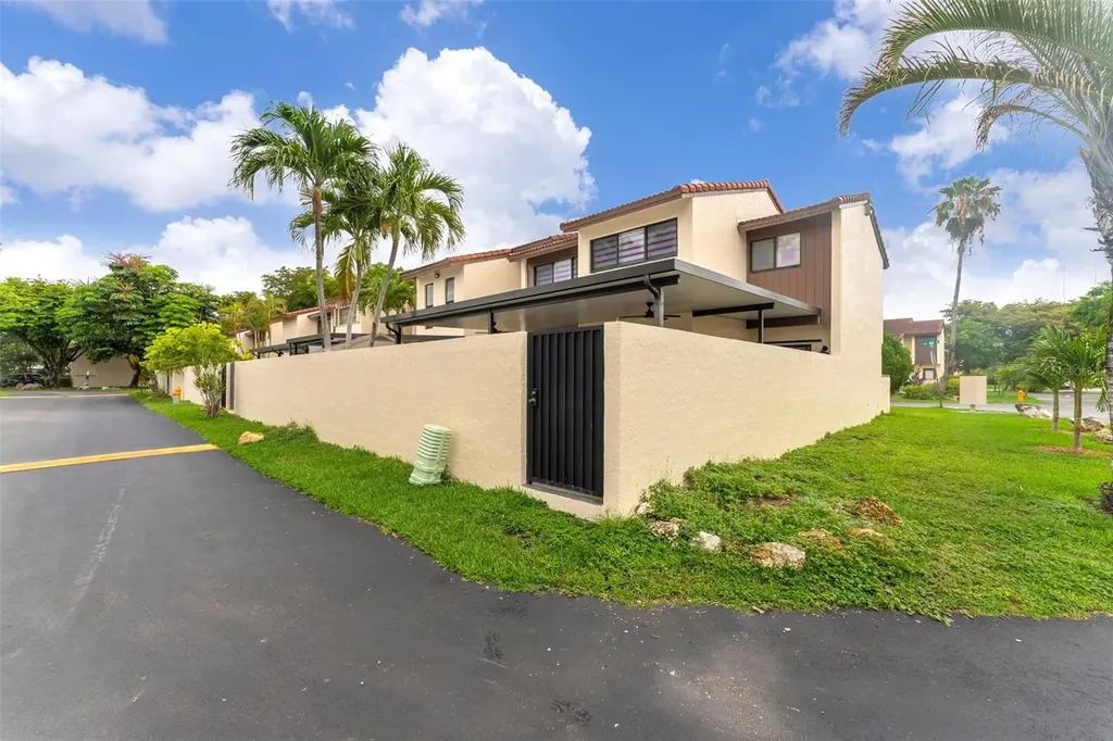 14932 SW 89th Street Miami FL 33196