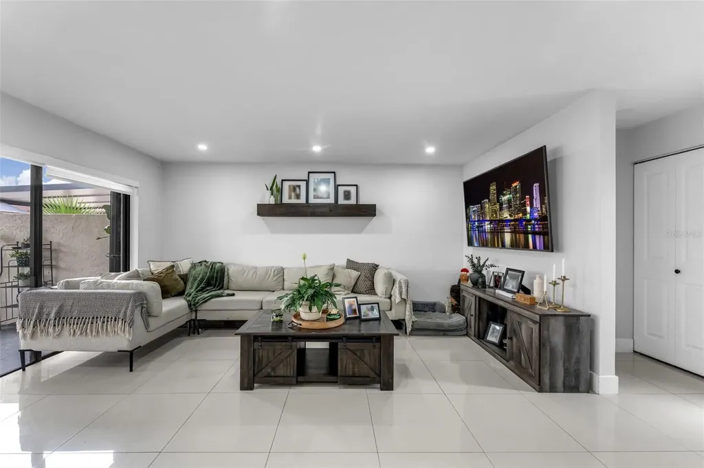 14932 SW 89th Street Miami FL 33196