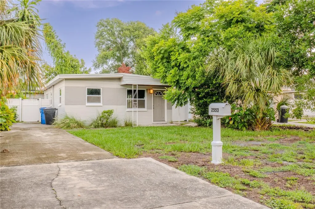 2553 18th Avenue N St Petersburg FL 33713