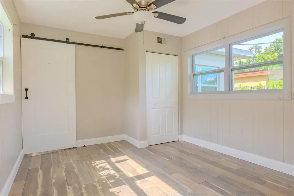 2553 18th Avenue N St Petersburg FL 33713