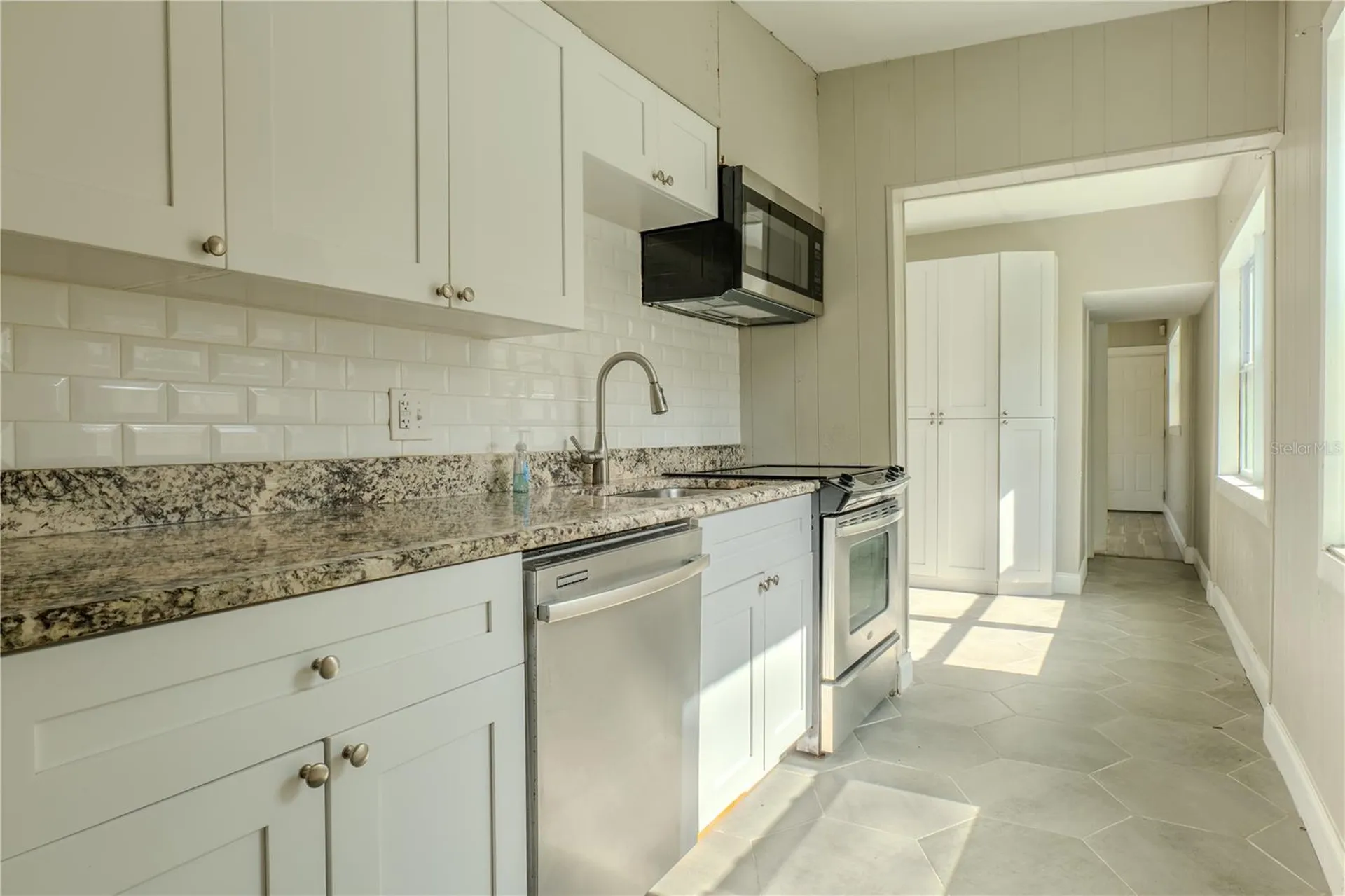 2553 18th Avenue N St Petersburg FL 33713