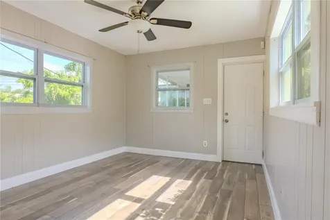 2553 18th Avenue N St Petersburg FL 33713
