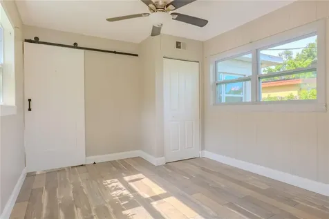 2553 18th Avenue N St Petersburg FL 33713