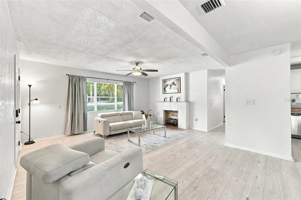 4015 River Hills Drive Tampa FL 33617
