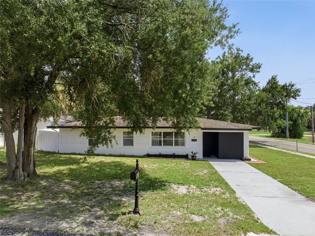 4015 River Hills Drive Tampa FL 33617