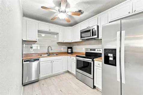 4015 River Hills Drive Tampa FL 33617