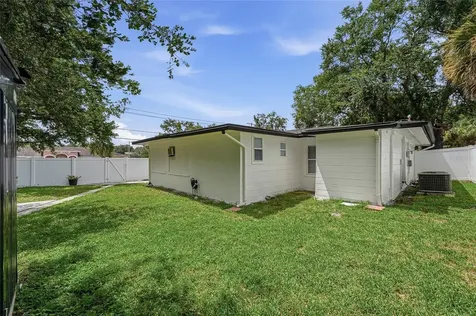 4015 River Hills Drive Tampa FL 33617