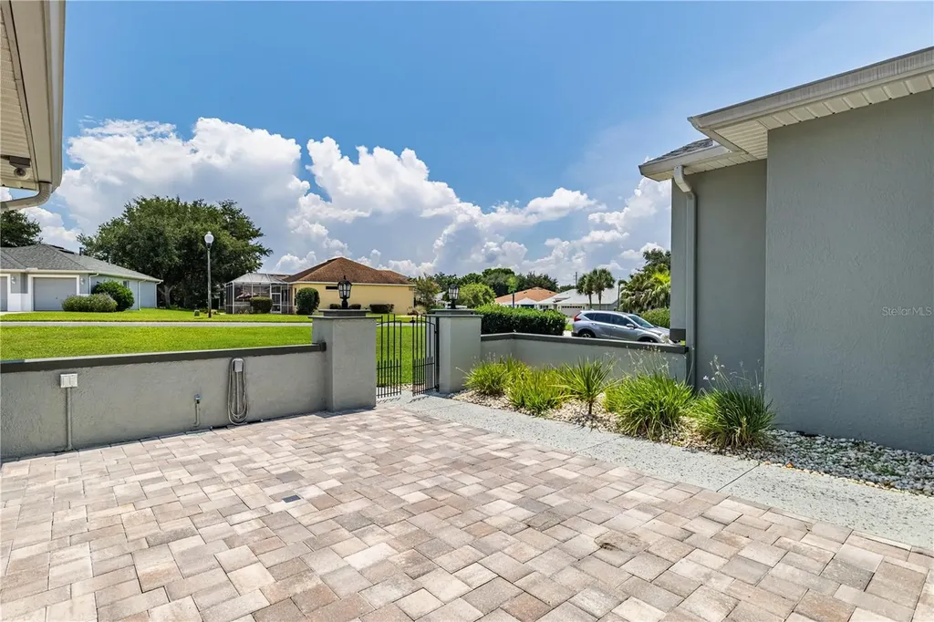 5121 Aurora Drive Leesburg FL 34748