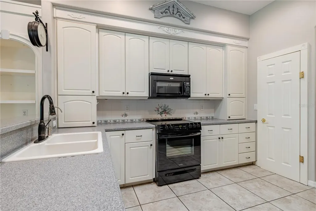 5121 Aurora Drive Leesburg FL 34748