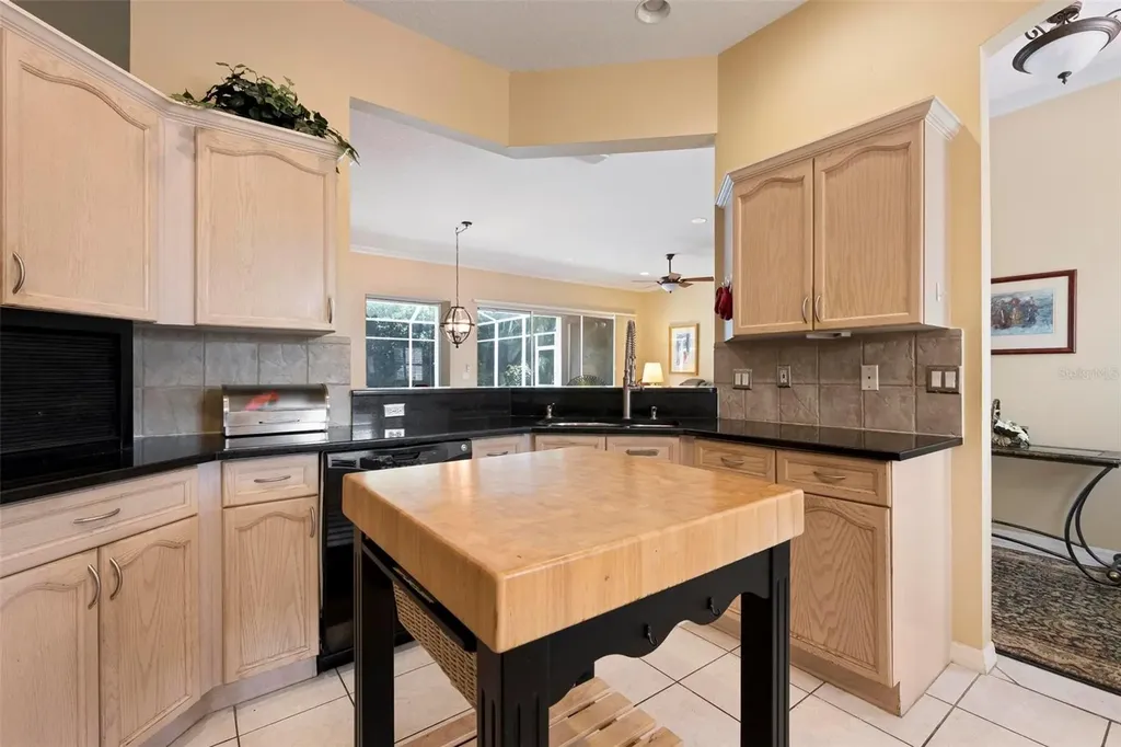 6852 Sagebrush Circle Sarasota FL 34243