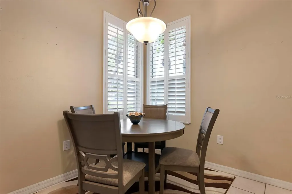 6852 Sagebrush Circle Sarasota FL 34243