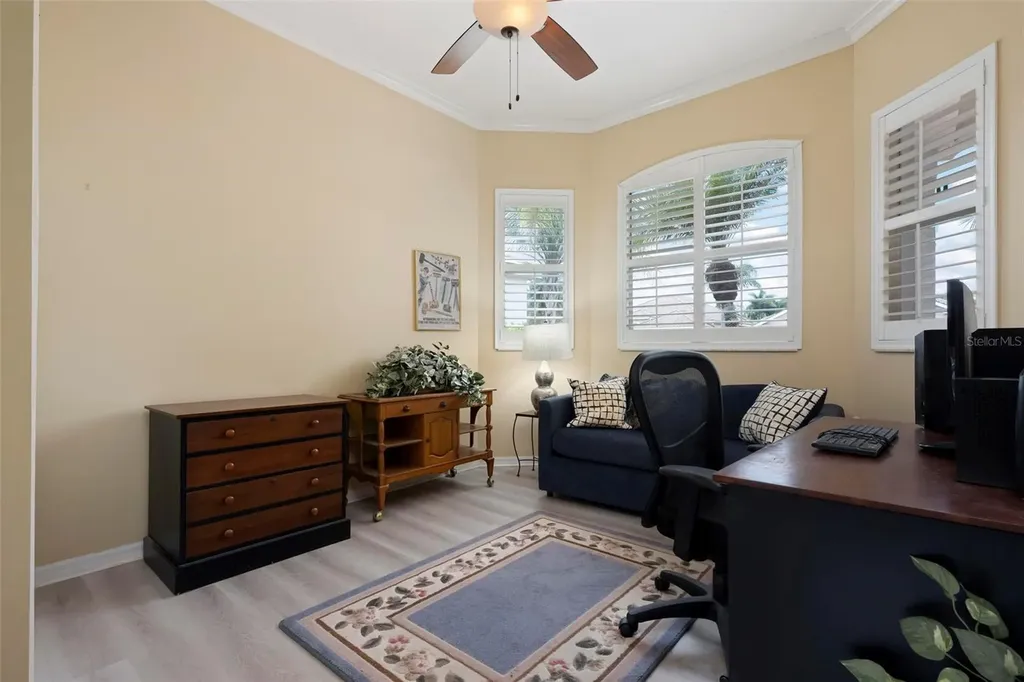 6852 Sagebrush Circle Sarasota FL 34243