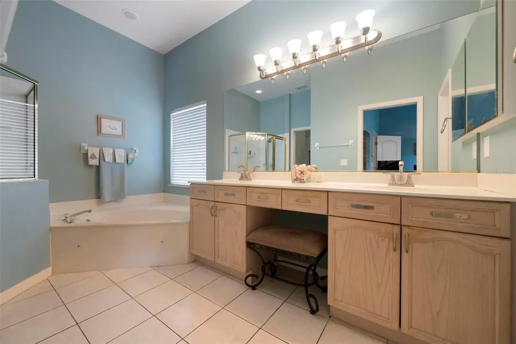 6852 Sagebrush Circle Sarasota FL 34243
