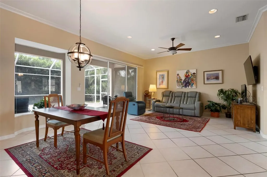 6852 Sagebrush Circle Sarasota FL 34243